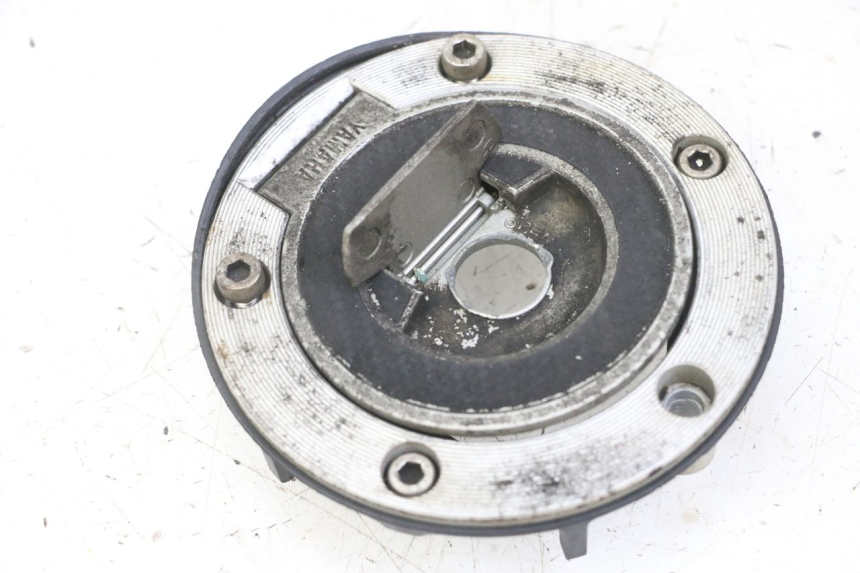 photo de BOUCHON RESERVOIR ESSENCE YAMAHA XJ6 ABS 600 (2008 - 2016) - Vue principale