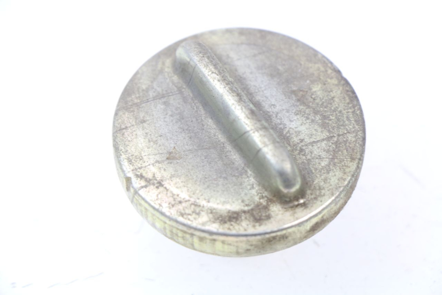 photo de BOUCHON RESERVOIR ESSENCE KINROAD XT T-8 125 (2006 - 2006) - Zoom état d’usage