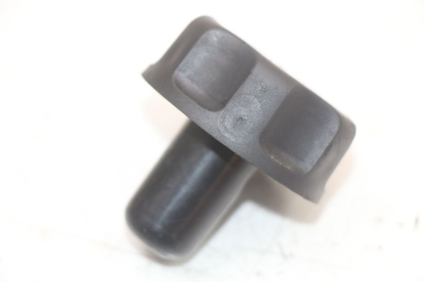 photo de BOUCHON RESERVOIR ESSENCE YAMAHA BW'S NG NEXT GENERATION 50 (1996 - 2003) - Vue principale