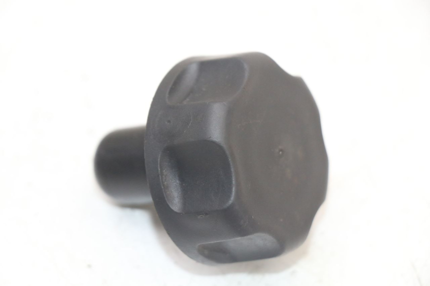 photo de BOUCHON RESERVOIR ESSENCE YAMAHA BW'S NG NEXT GENERATION 50 (1996 - 2003) - Détail de la pièce