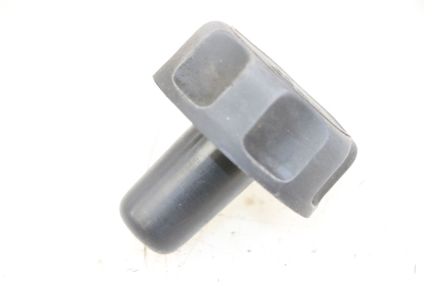 photo de BOUCHON RESERVOIR ESSENCE YAMAHA NEO'S NEOS 2T EASY 50 (2013 - 2016) - Vue principale