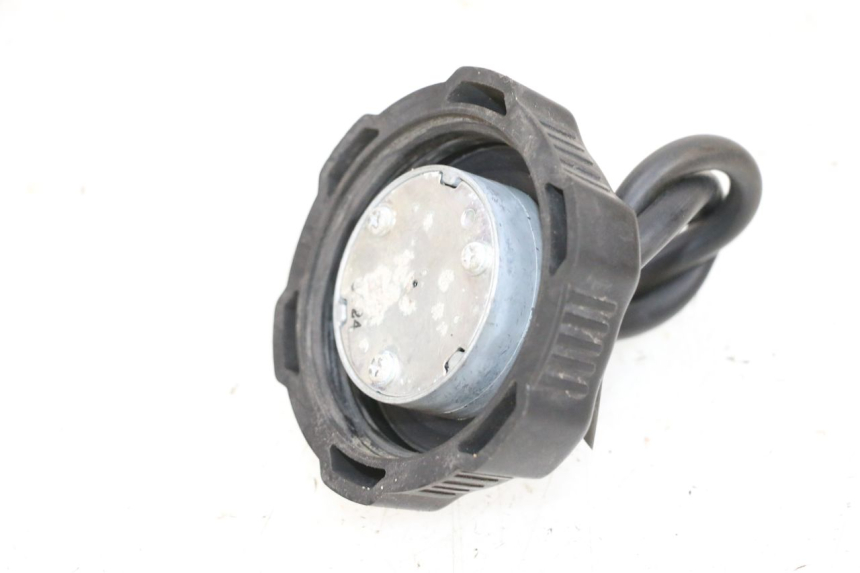 photo de BOUCHON RESERVOIR ESSENCE YAMAHA YFM R RAPTOR 250 (2008 - 2014) - Zoom état d’usage