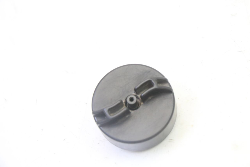 photo de BOUCHON RESERVOIR ESSENCE YAMAHA YZ-F YZF 250 (2014 - 2018) - Vue principale