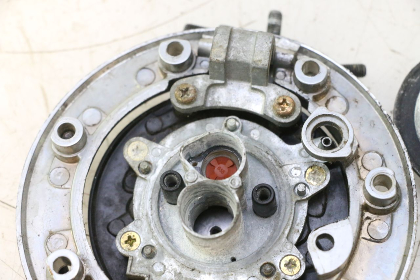 photo de BOUCHON RESERVOIR ESSENCE KAWASAKI ZZR 600 (1995 - 2004) - Marquages et références