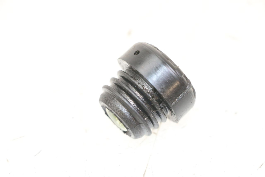 photo de BOUCHON RESERVOIR HUILE DERBI SENDA R X-TREME 50 (2006 - 2010) - Détail de la pièce