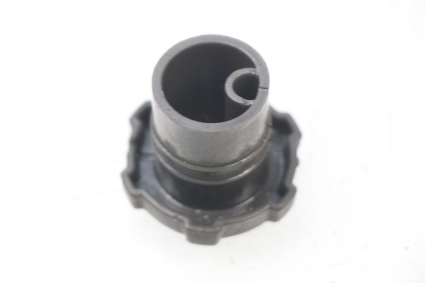 photo de BOUCHON RESERVOIR HUILE PIAGGIO FLY 2T 50 (2004 - 2017) - Détail de la pièce