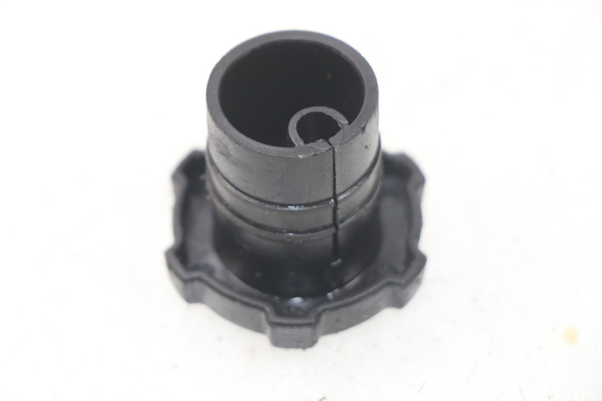 photo de BOUCHON RESERVOIR HUILE PIAGGIO FLY 2T 50 (2004 - 2017) - Détail de la pièce