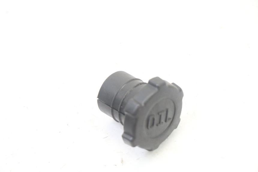 photo de BOUCHON RESERVOIR HUILE PIAGGIO FLY 2T 50 (2004 - 2017) - Détail de la pièce