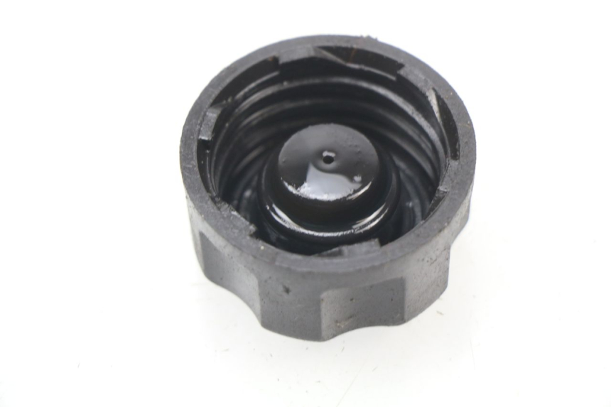 photo de BOUCHON RESERVOIR HUILE PEUGEOT LUDIX 50 (2008 - 2017) - Détail de la pièce