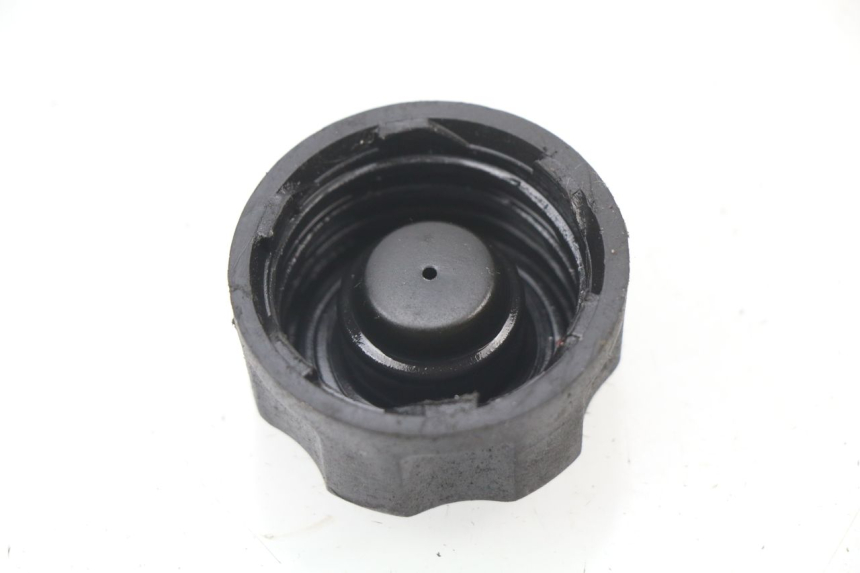 photo de BOUCHON RESERVOIR HUILE PEUGEOT LUDIX 50 (2008 - 2017) - Détail de la pièce