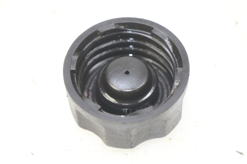 photo de BOUCHON RESERVOIR HUILE PEUGEOT LUDIX 50 (2008 - 2017) - Zoom état d’usage