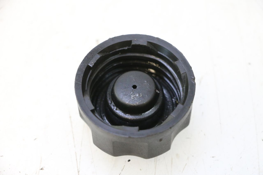 photo de BOUCHON RESERVOIR HUILE PEUGEOT LUDIX SNAKE 2T 50 (2004 - 2014) - Détail de la pièce