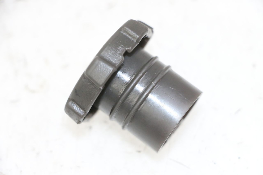 photo de BOUCHON RESERVOIR HUILE PIAGGIO VESPA S 2T 50 (2007 - 2014) - Zoom état d’usage