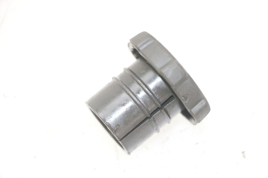 photo de BOUCHON RESERVOIR HUILE GILERA RUNNER SL 50 (2006 - 2009) - Autre angle de vue