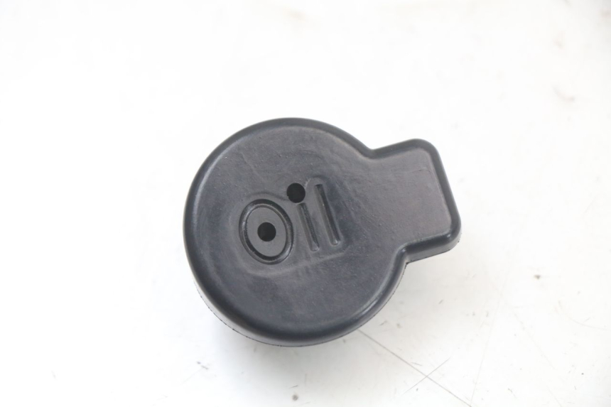 photo de BOUCHON RESERVOIR HUILE APRILIA SR MOTARD 50 (2012 - 2018) - Détail de la pièce