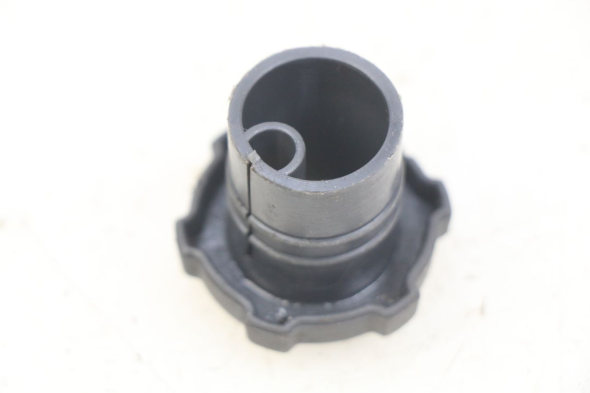 photo de BOUCHON RESERVOIR HUILE PIAGGIO VESPA S 2T 50 (2007 - 2014) - Détail de la pièce