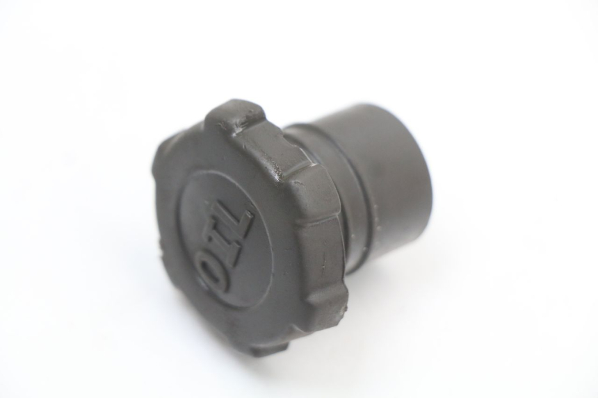 photo de BOUCHON RESERVOIR HUILE PIAGGIO VESPA S 2T 50 (2007 - 2014) - Détail de la pièce