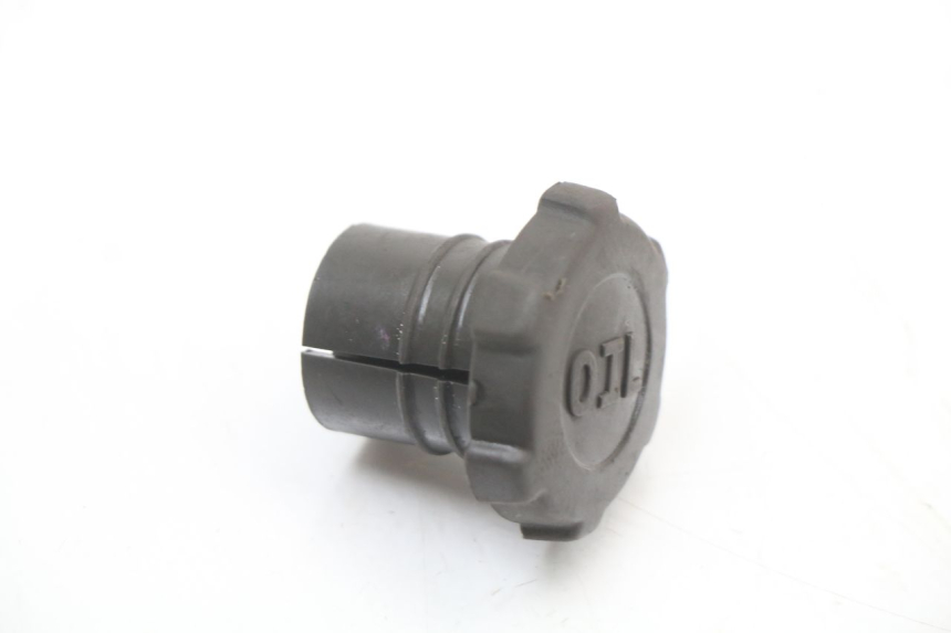 photo de BOUCHON RESERVOIR HUILE PIAGGIO VESPA S 2T 50 (2007 - 2014) - Zoom état d’usage