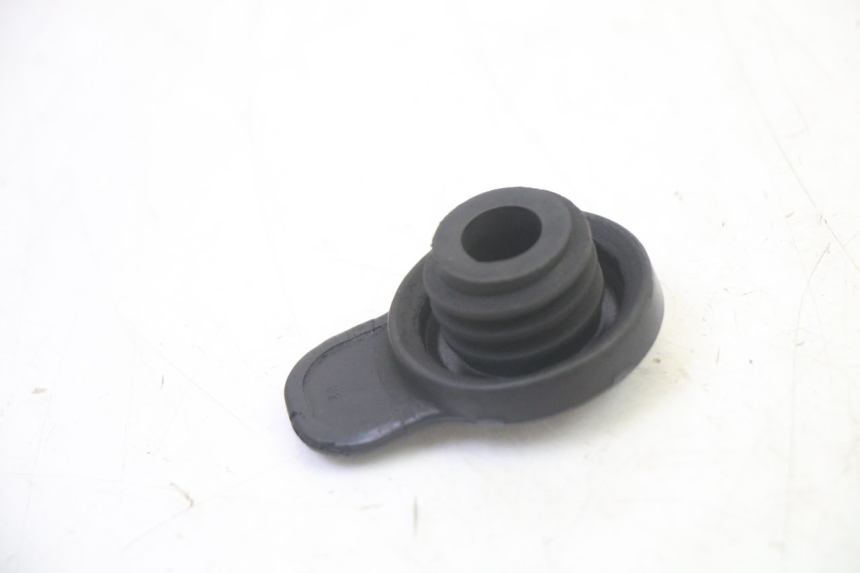 photo de BOUCHON RESERVOIR HUILE PEUGEOT VIVACITY NEW 2T 50 (2008 - 2017) - Zoom état d’usage