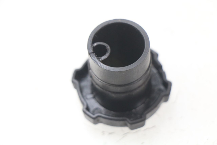 photo de BOUCHON RESERVOIR HUILE PIAGGIO ZIP 2T 50 (2009 - 2019) - Détail de la pièce