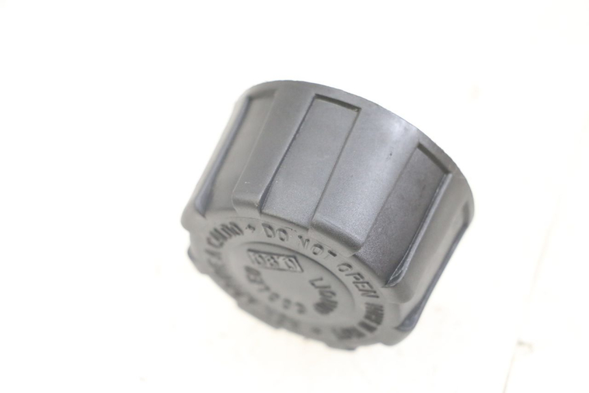 photo de BOUCHON VASE EXPANSION YAMAHA AEROX 2T 50 (2013 - 2017) - Zoom état d’usage