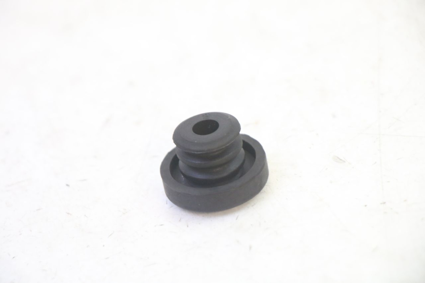 photo de BOUCHON VASE EXPANSION SUZUKI BURGMAN 125 (2007 - 2014) - Zoom état d’usage