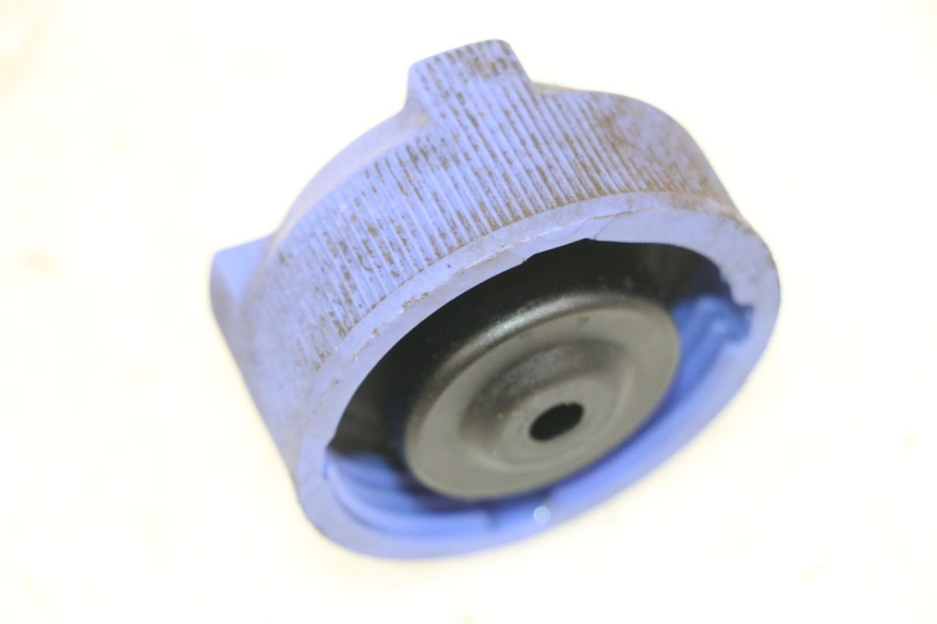 photo de BOUCHON VASE EXPANSION PEUGEOT ELYSTAR 125 (2002 - 2007) - Zoom état d’usage