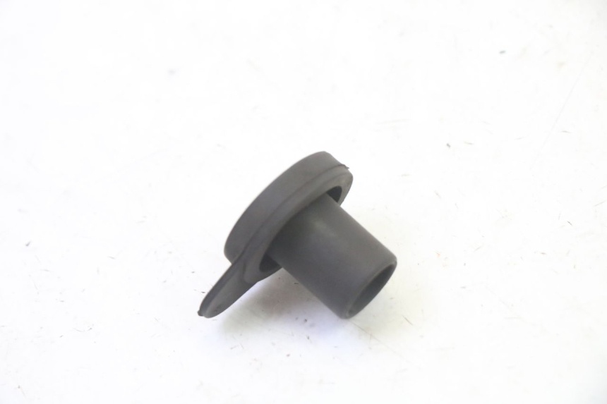 photo de BOUCHON VASE EXPANSION HONDA FES S-WING SWING ABS 125 (2007 - 2015) - Zoom état d’usage
