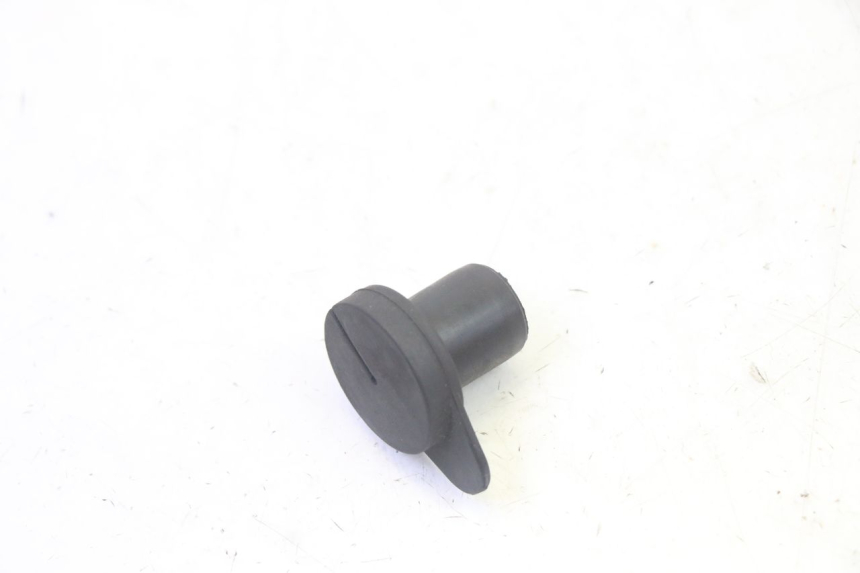 photo de BOUCHON VASE EXPANSION HONDA FES S-WING SWING ABS 125 (2007 - 2015) - Zoom état d’usage