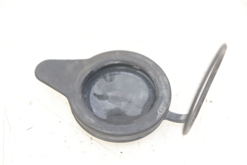 photo de BOUCHON VASE EXPANSION HONDA FJS SILVERWING SILVER WING 400 (2009 - 2016) - Détail de la pièce