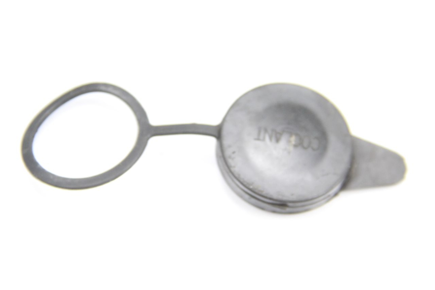 photo de BOUCHON VASE EXPANSION SYM GTS EFI ABS 125 (2012 - 2016) - Autre angle de vue