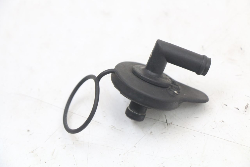 photo de BOUCHON VASE EXPANSION HONDA CBR F 1000 (1993 - 1996) - Zoom état d’usage