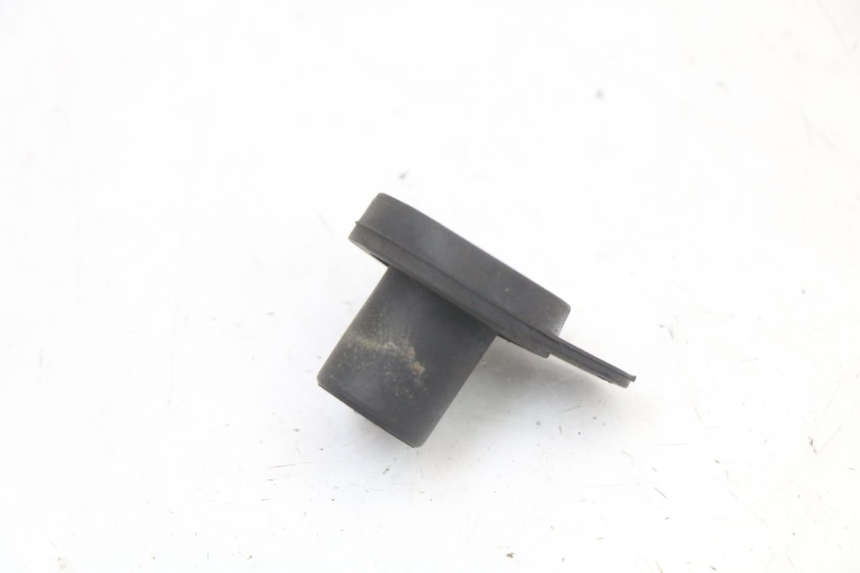 photo de BOUCHON VASE EXPANSION HONDA FES S-WING SWING 125 (2007 - 2015) - Détail de la pièce