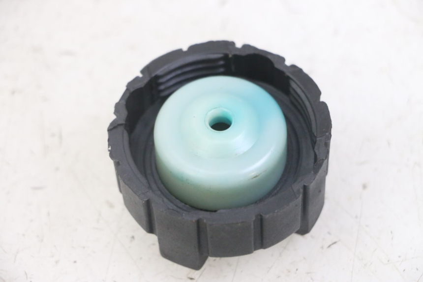 photo de BOUCHON VASE EXPANSION PEUGEOT JET FORCE CARBU 50 (2003 - 2016) - Zoom état d’usage