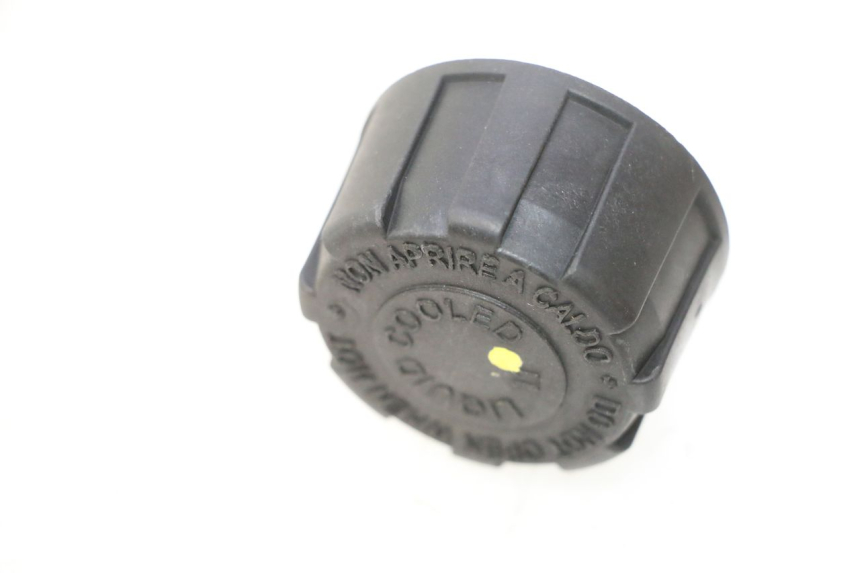 photo de BOUCHON VASE EXPANSION PIAGGIO MP3 HPE 530 (2022 - 2026) - Zoom état d’usage