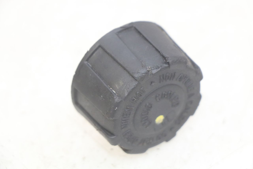 photo de BOUCHON VASE EXPANSION PIAGGIO MP3 LT 400 (2007 - 2012) - Détail de la pièce