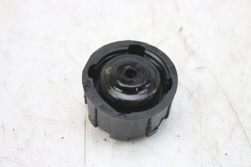 photo de BOUCHON VASE EXPANSION PIAGGIO MP3 RL 250 (2006 - 2010) - Détail de la pièce