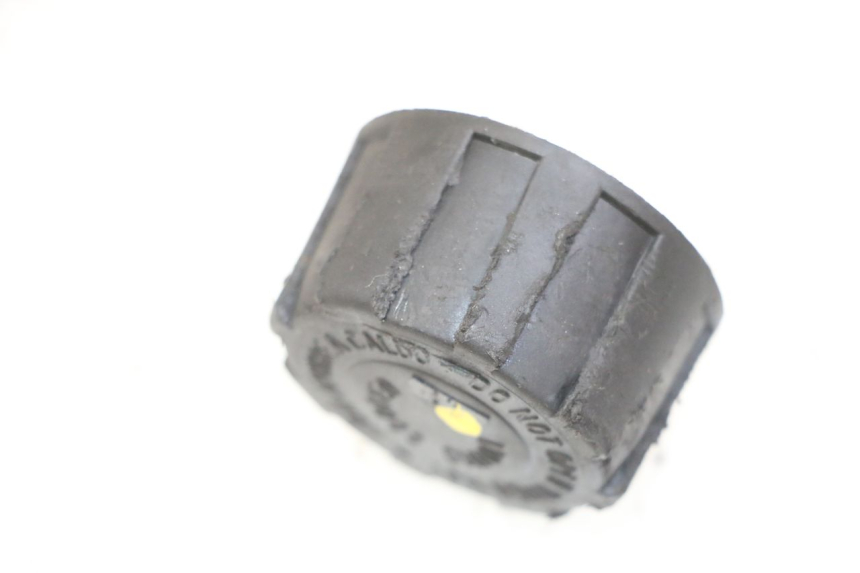 photo de BOUCHON VASE EXPANSION PIAGGIO MP3 500 (2011 - 2015) - Zoom état d’usage