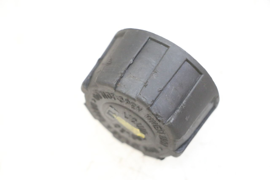 photo de BOUCHON VASE EXPANSION PIAGGIO MP3 RL 250 (2006 - 2010) - Détail de la pièce