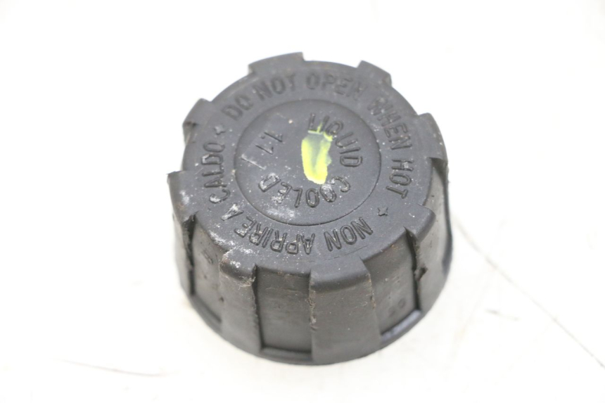 photo de BOUCHON VASE EXPANSION PIAGGIO MP3 RL 250 (2006 - 2010) - Vue principale