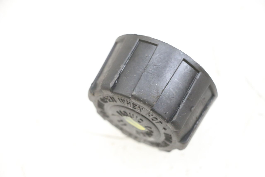 photo de BOUCHON VASE EXPANSION PIAGGIO MP3 RL 250 (2006 - 2010) - Zoom état d’usage