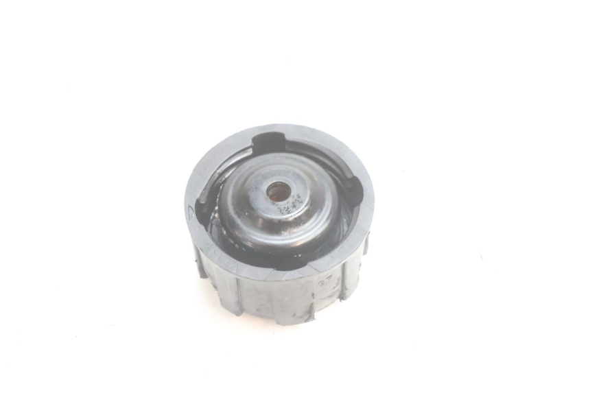 photo de BOUCHON VASE EXPANSION PIAGGIO MP3 500 (2016 - 2018) - Gros plan technique