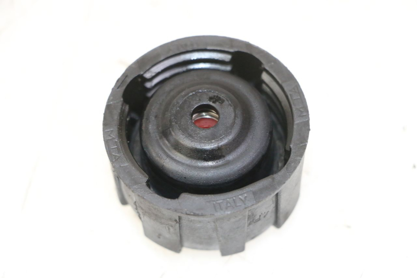 photo de BOUCHON VASE EXPANSION PIAGGIO VESPA GRANTURISMO 200 (2004 - 2005) - Détail de la pièce