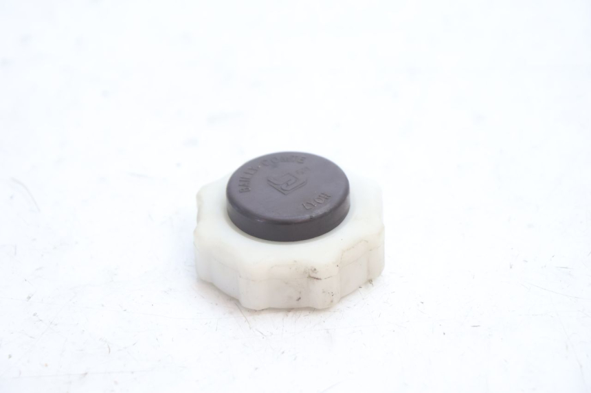 photo de BOUCHON VASE EXPANSION PEUGEOT SPEEDFIGHT LC 50 (1996 - 2002) - Détail de la pièce