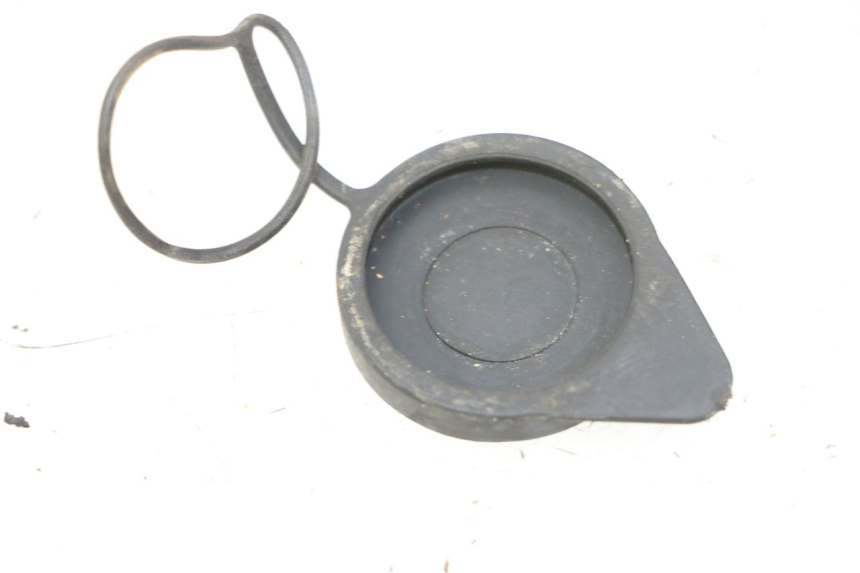 photo de BOUCHON VASE EXPANSION TRIUMPH SPRINT 900 (1995 - 1998) - Détail de la pièce