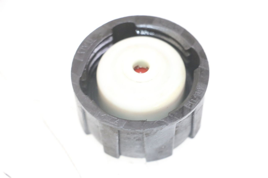 photo de BOUCHON VASE EXPANSION PIAGGIO SUPER LX 125 (2000 - 2003) - Détail de la pièce