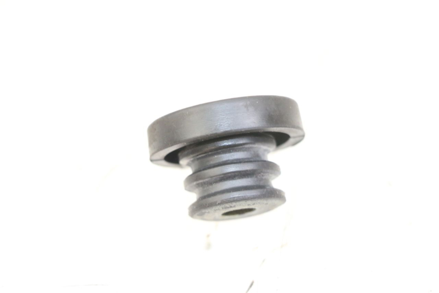 photo de BOUCHON VASE EXPANSION SUZUKI BURGMAN 125 (2018 - 2021) - Zoom état d’usage