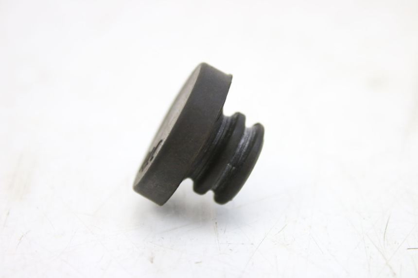 photo de BOUCHON VASE EXPANSION SUZUKI UH BURGMAN 125 (2002 - 2006) - Gros plan technique
