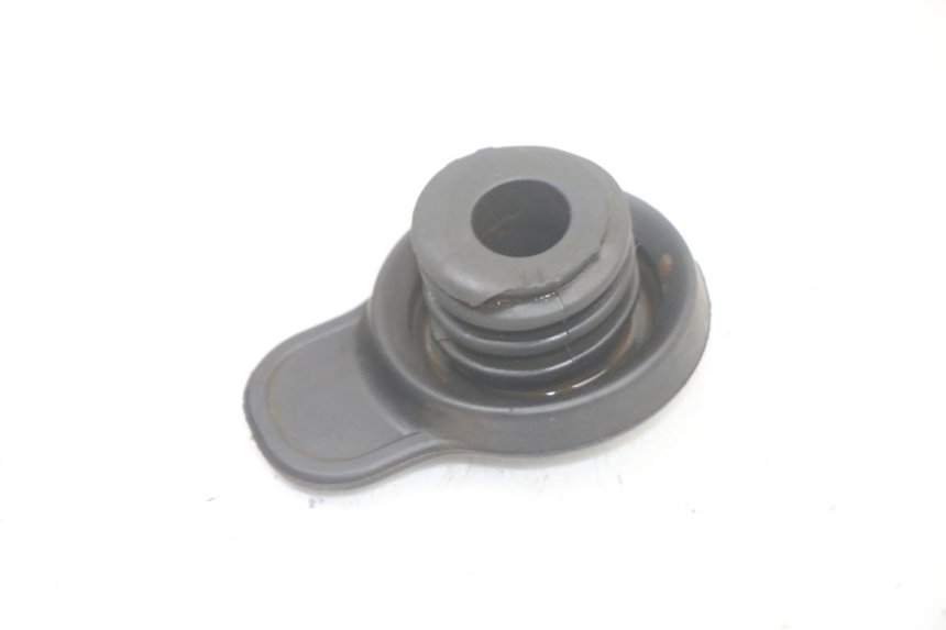photo de BOUCHON VASE EXPANSION YAMAHA X-MAX XMAX ABS 250 (2010 - 2012) - Autre angle de vue