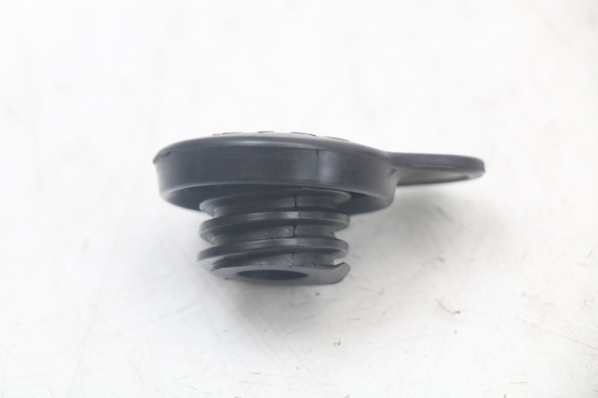 photo de BOUCHON VASE EXPANSION YAMAHA XMAX X-MAX 125 (2006 - 2009) - Détail de la pièce
